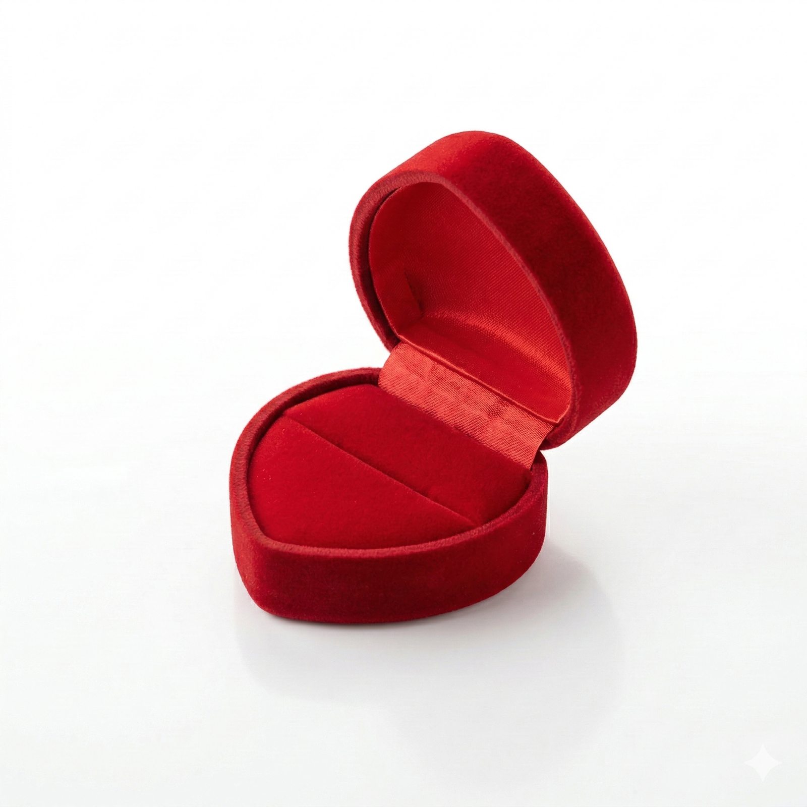 Estuche de Corazón en Terciopelo Rojo